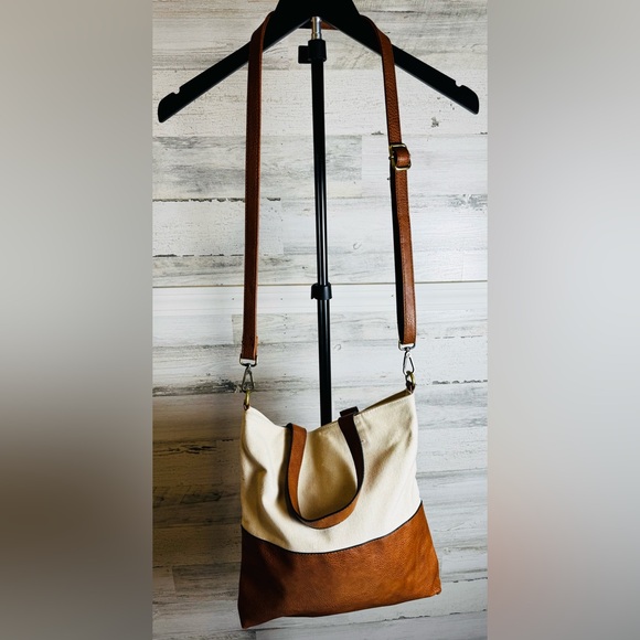 Free People Handbags - Free People Crossbody Purse & Satchel Purse Vegan Leather With Detachable Strap